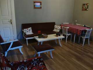 Хостелы Indie Mindi Тбилиси-7